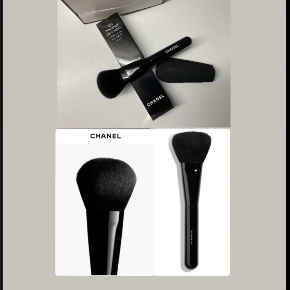 COPY - Chanel Black Makeup Brush